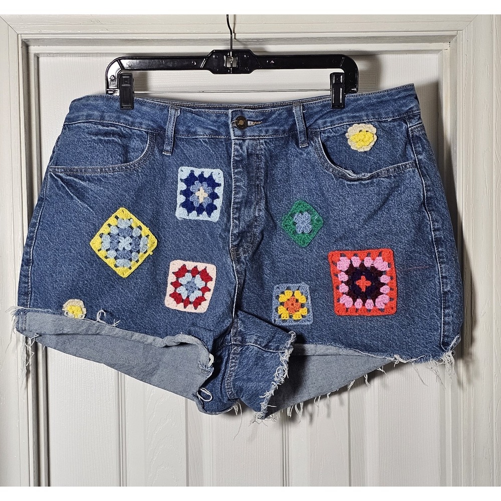 Rue 21 Rue+ Crochet Patch Demim Cut Off Shorts Women's Size 20